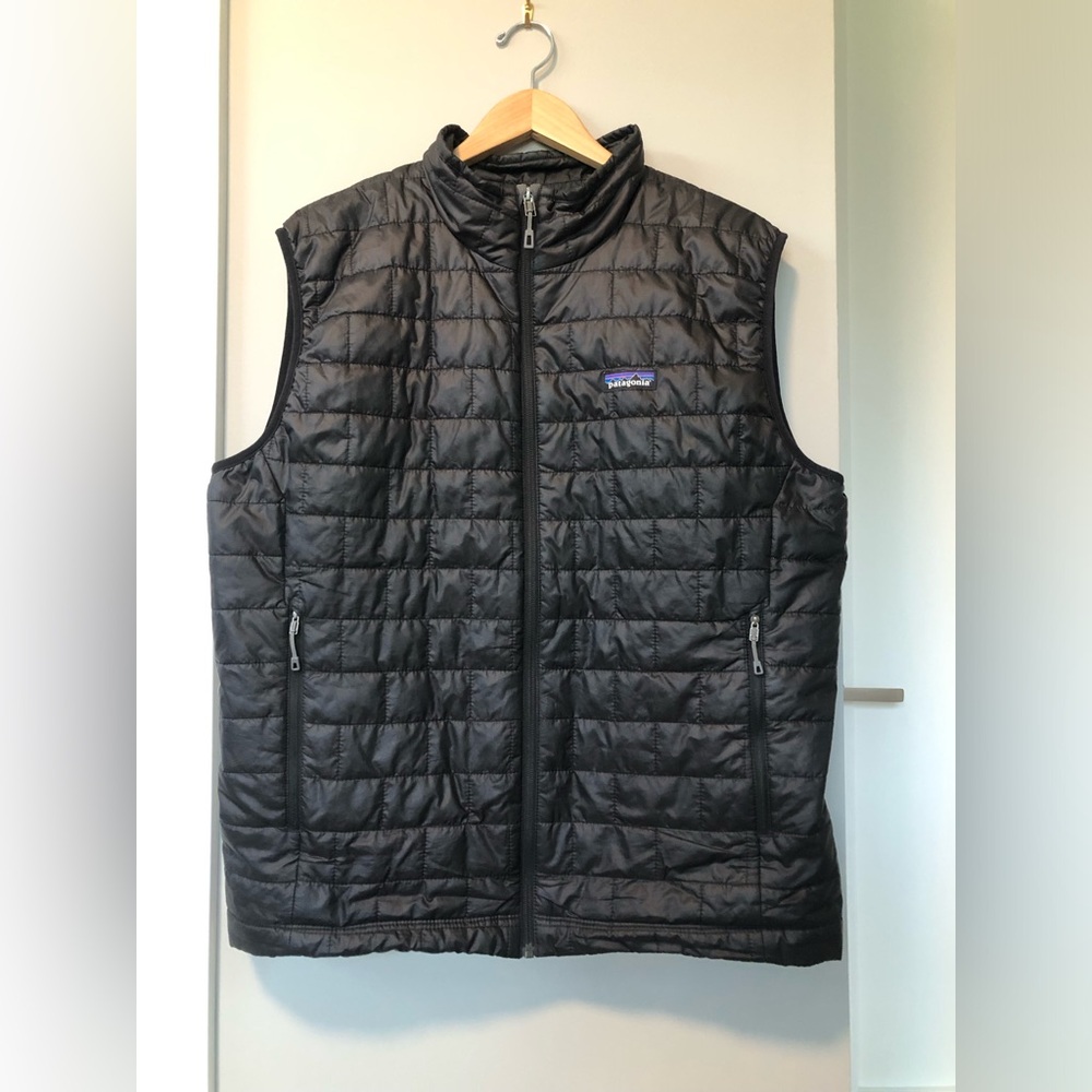 Patagonia Men’s Black Nano Puff Vest - Picture 2 of 16